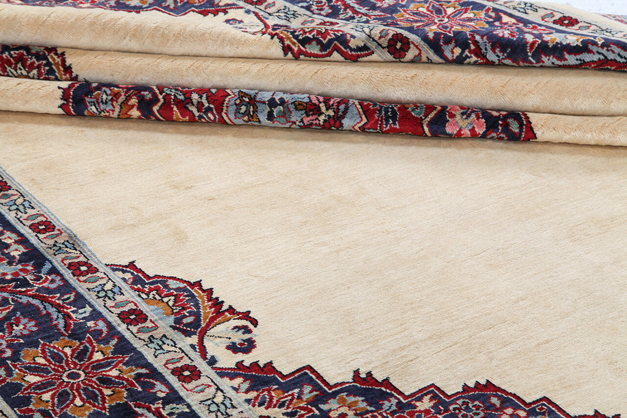 Persian Isfahan Silk & Wool Rug 281_187 cm
