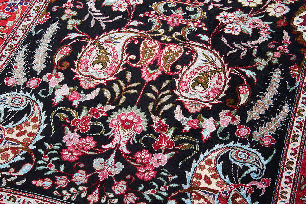Persian Qum Silk Rug 124_81 cm