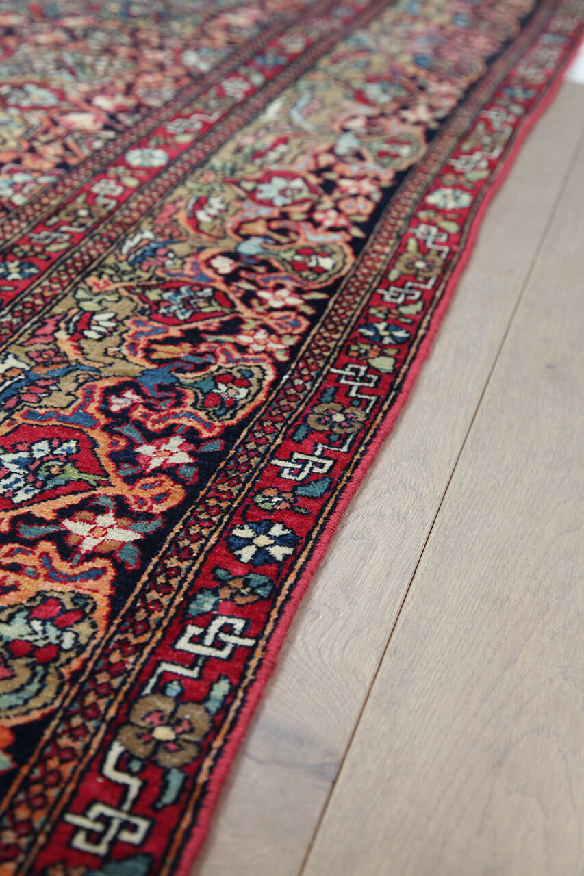 Authentic Antique Persian Isfahan Rug | Hand-Knotted 209x135cm