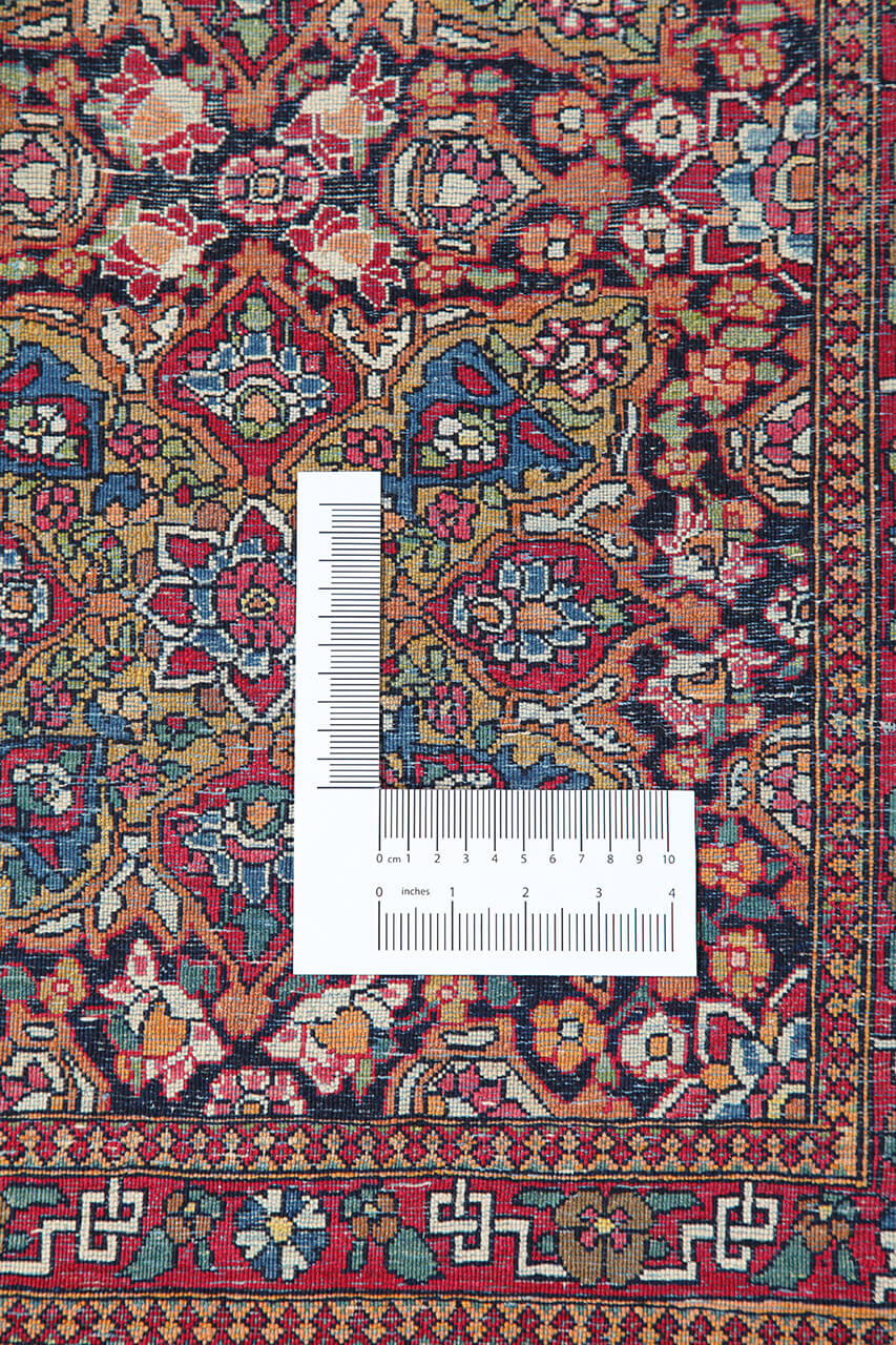 Authentic Antique Persian Isfahan Rug | Hand-Knotted 209x135cm