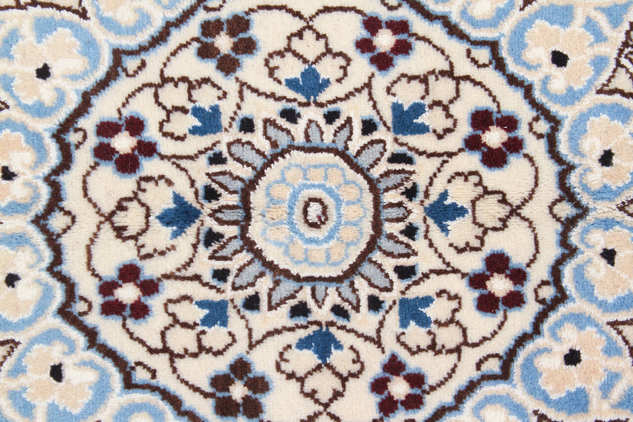Fine Persian Nain Rug 9La 248_156 cm