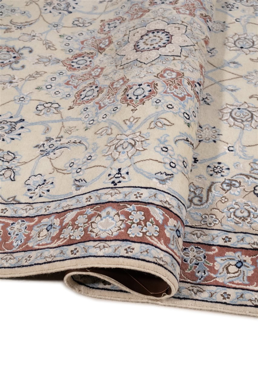 Fine Persian Nain Rug 9La 210_128 cm