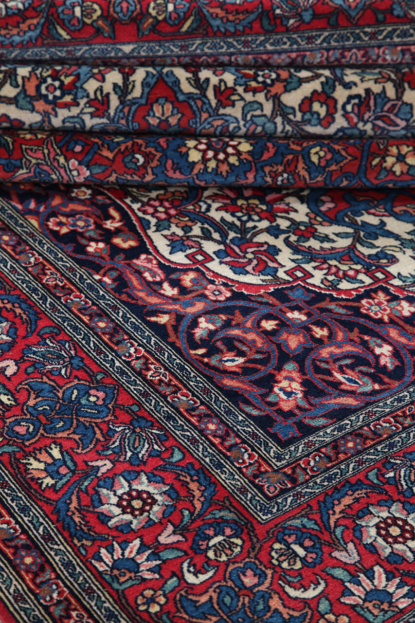 Authentic Antique Persian Isfahan Rug | Hand-Knotted 217x138cm