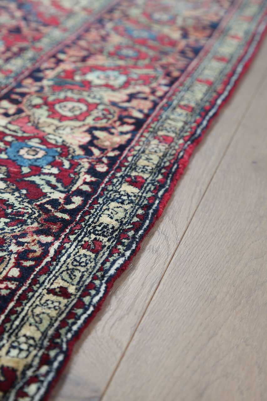 Authentic Antique Persian Isfahan Rug | Hand-Knotted 190x130cm
