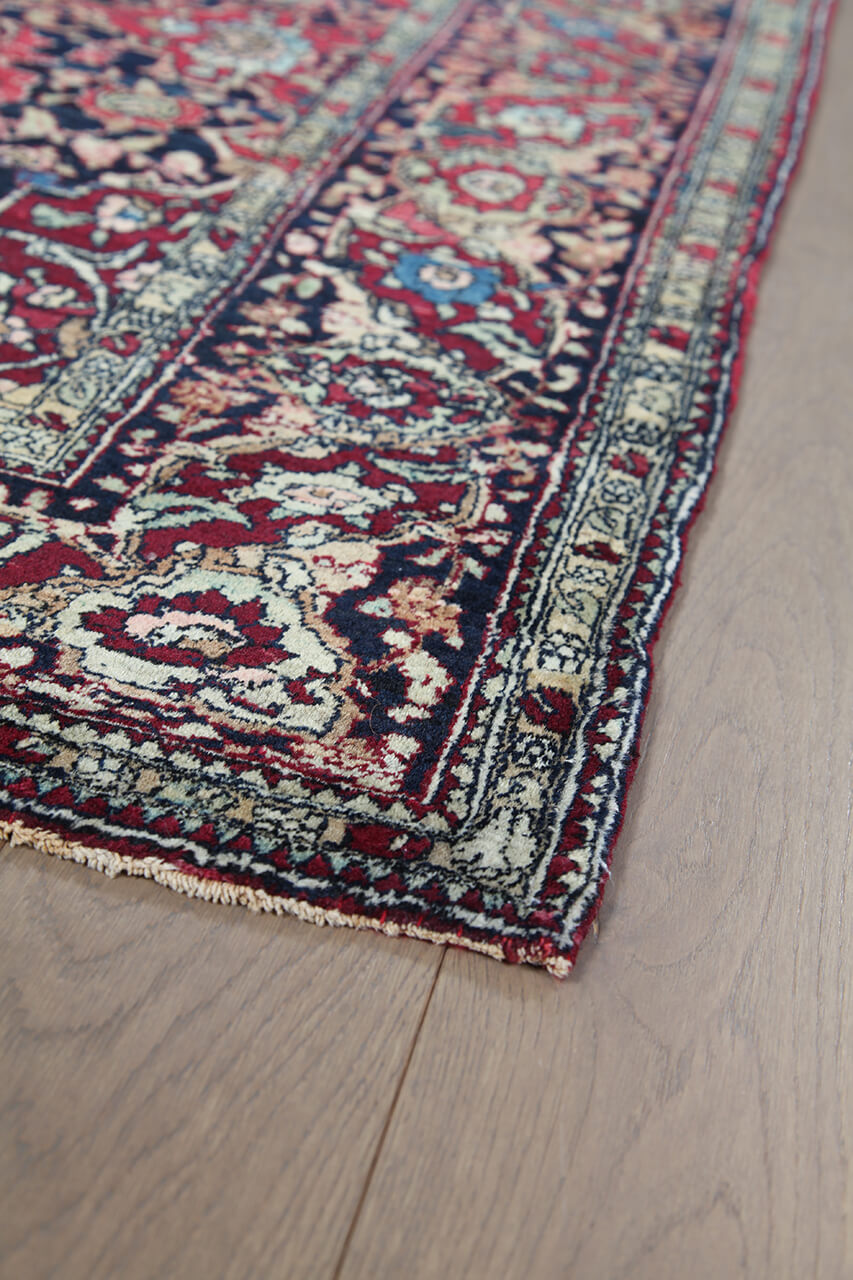 Authentic Antique Persian Isfahan Rug | Hand-Knotted 190x130cm
