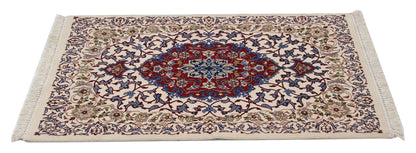 Persian Isfahan Silk & Wool Rug 118_82 cm