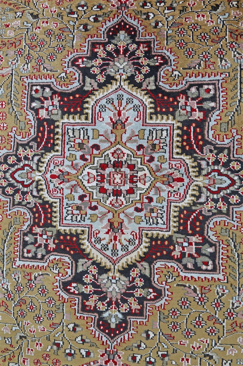 Tappeto Agra in Viscosa  - Effetto Seta - Stile Orientale  316x210cm - CarpetLiving