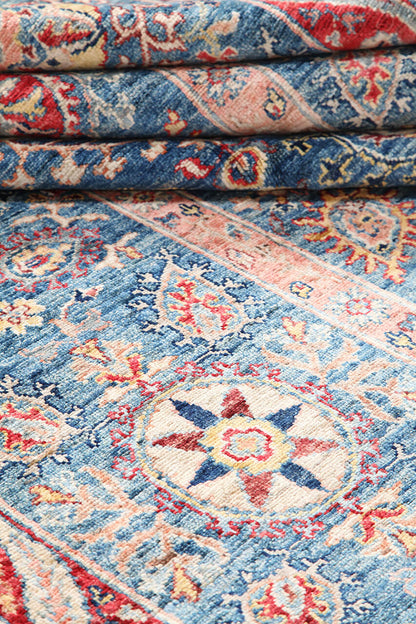 Handmade Ziegler Decorative Floral Rug, 243x167cm