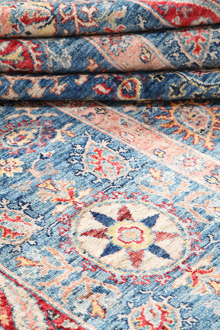 Handmade Ziegler Decorative Floral Rug, 243x167cm