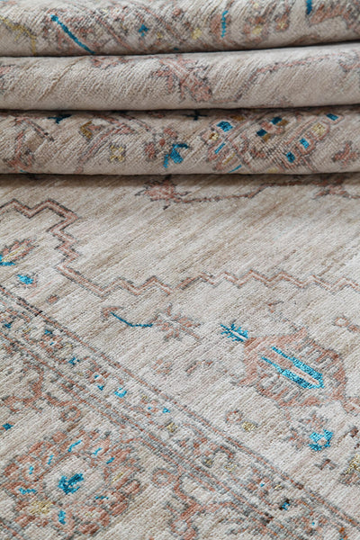 Handmade Ziegler Decorative Floral Rug, 238x175cm