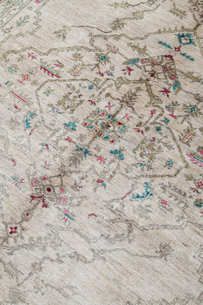 Handmade Ziegler Decorative Floral Rug, 233x169cm