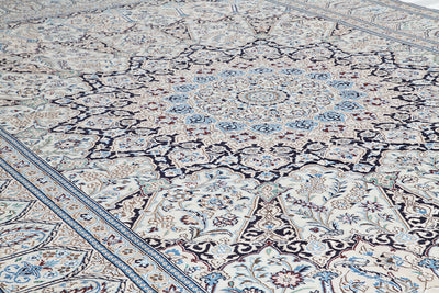 Fine Persian Nain Rug 9La 377_252 cm