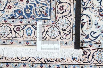 Fine Persian Nain Rug 9La 206_125 cm