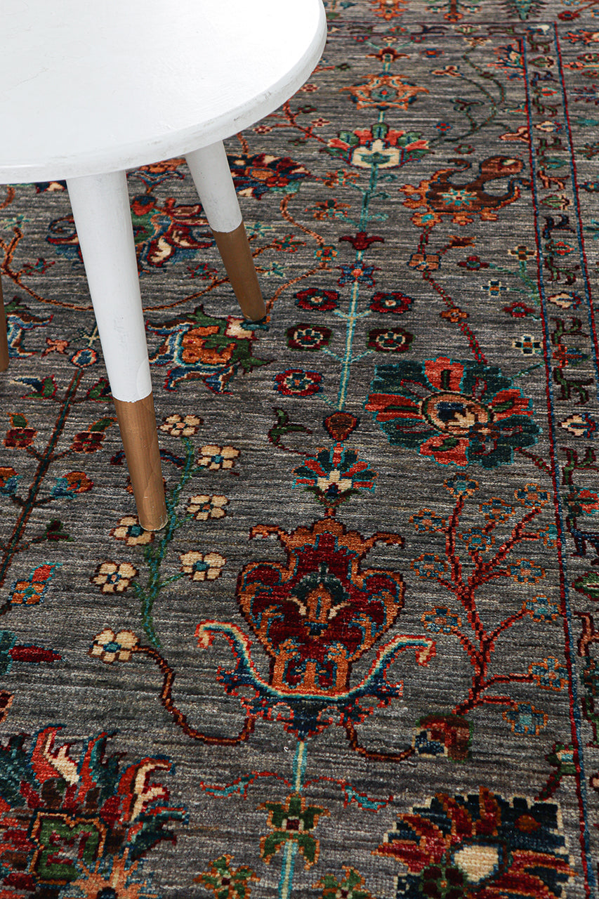 Handmade Ziegler Decorative Floral Rug, 206x153cm
