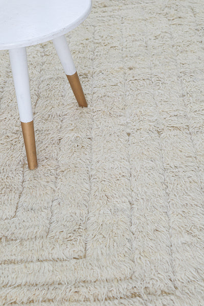 Tappeto design moderno bianco stile berbero, fatto a mano 197x158cm - CarpetLiving