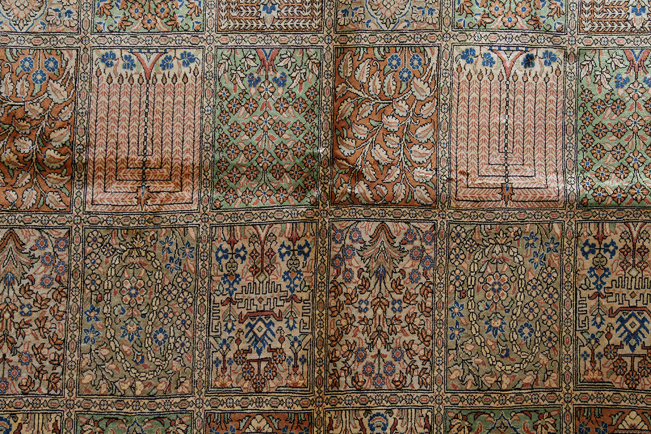 Persian Qum Silk Rug 205_135 cm