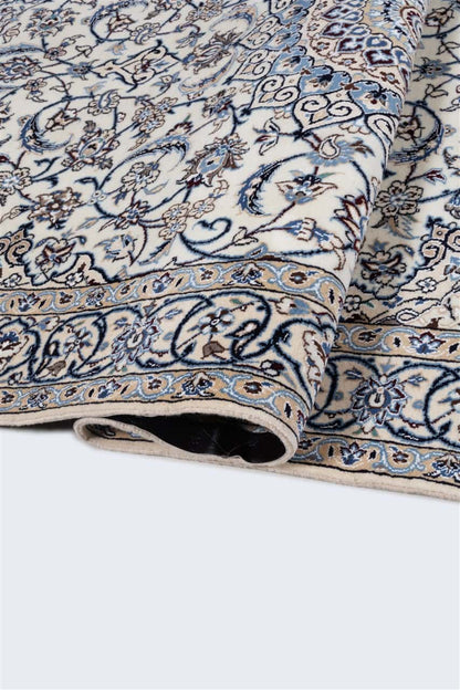 Fine Persian Nain Rug 9La 203_130 cm