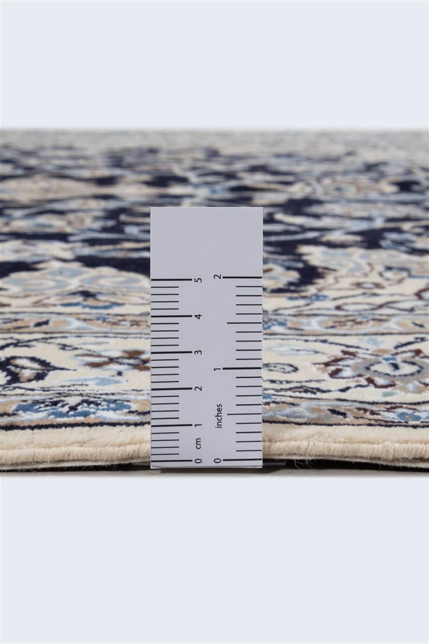 Fine Persian Nain Rug 9La 206_127 cm