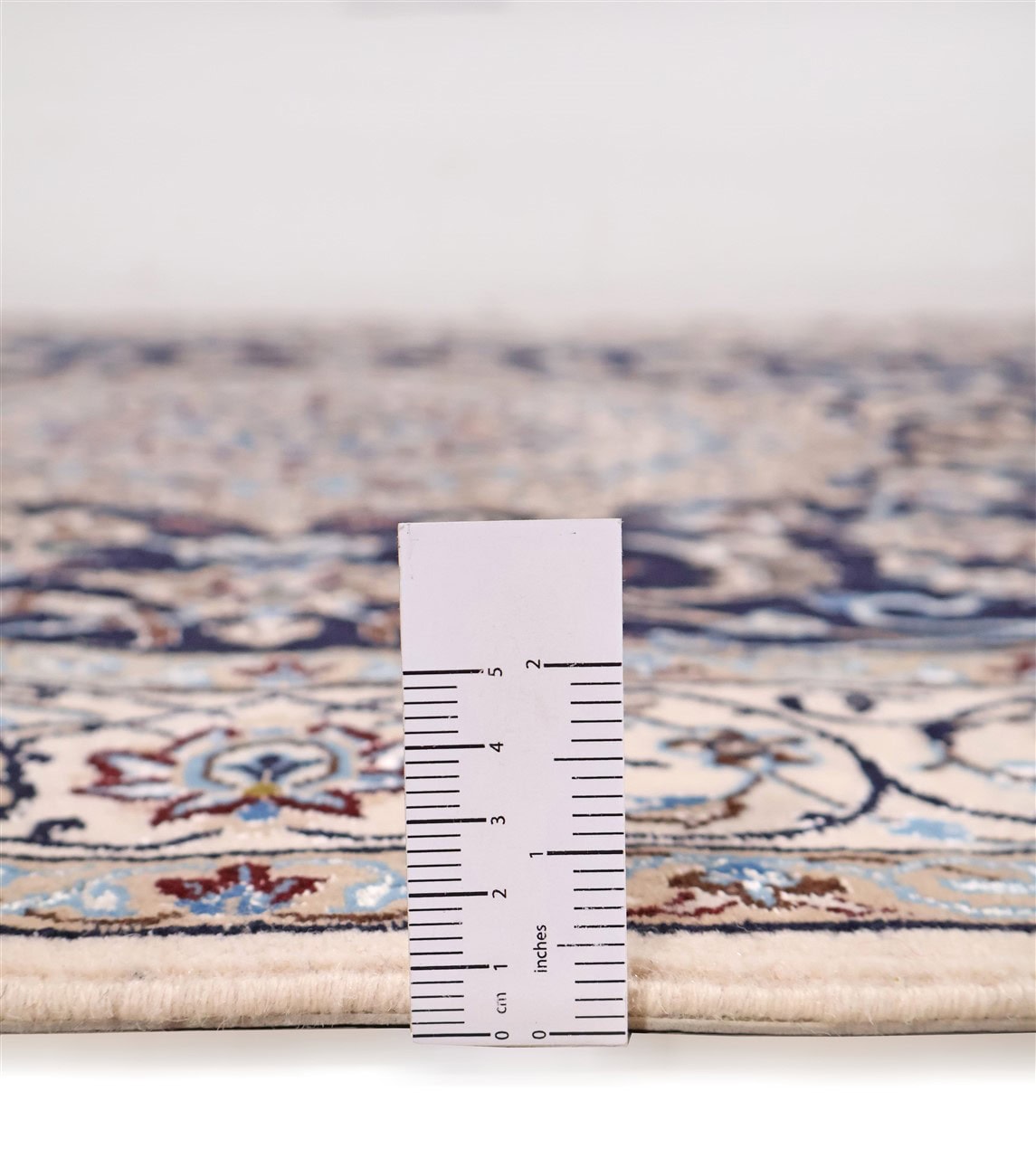 Fine Persian Nain Rug 9La 211_132 cm