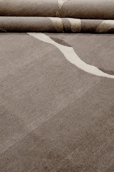 Tappeto design moderno marrone in seta/lana, fatto a mano - CarpetLiving