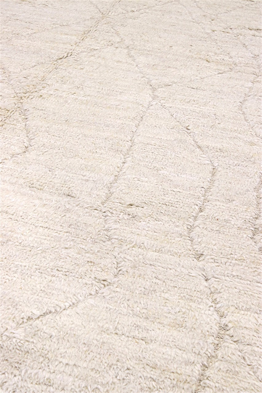 Modern design white Berber style carpet, handmade 293x212cm