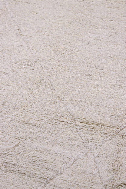 Modern design rug white plain Berber style, handmade 301x207cm