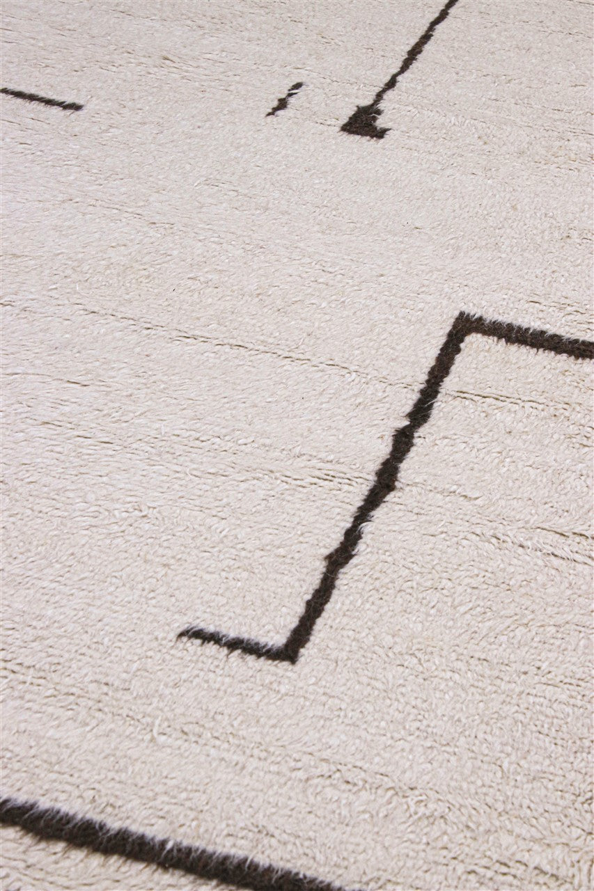 Modern design rug white plain Berber style, handmade 306x263cm