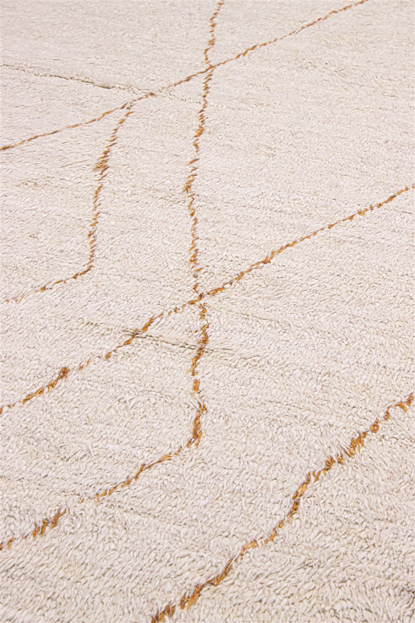Modern design rug white Berber style, handmade 303x208cm