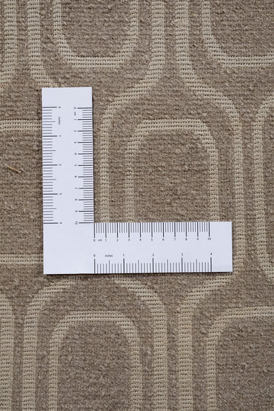 Tappeto design moderno beige in seta/lana, fatto a mano - CarpetLiving