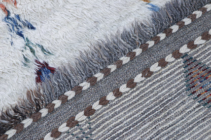Tappeto berbero tribale bianco, fatto a mano 175x120cm