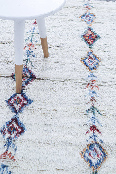 Tappeto berbero tribale bianco, fatto a mano 174x121cm - CarpetLiving
