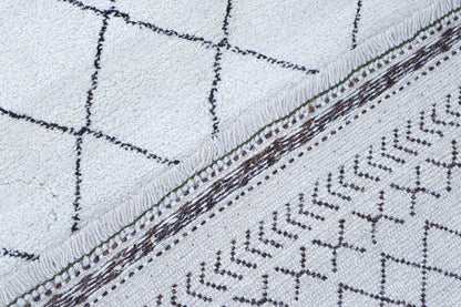 Modern design white Berber style carpet, handmade 226x147cm