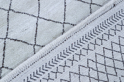 Modern design white Berber style carpet, handmade 228x146cm