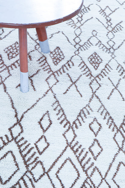 Modern design white Berber style carpet, handmade 267x202cm