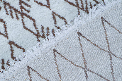 Modern design white Berber style carpet, handmade 267x202cm