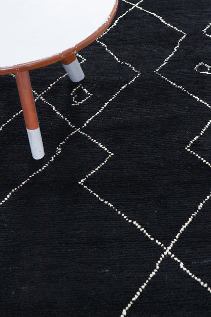 Tappeto design moderno nero stile berbero, fatto a mano 206x146cm