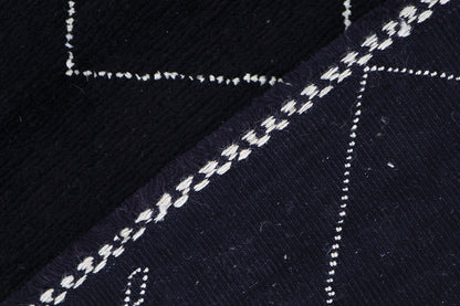 Tappeto design moderno nero stile berbero, fatto a mano 206x146cm