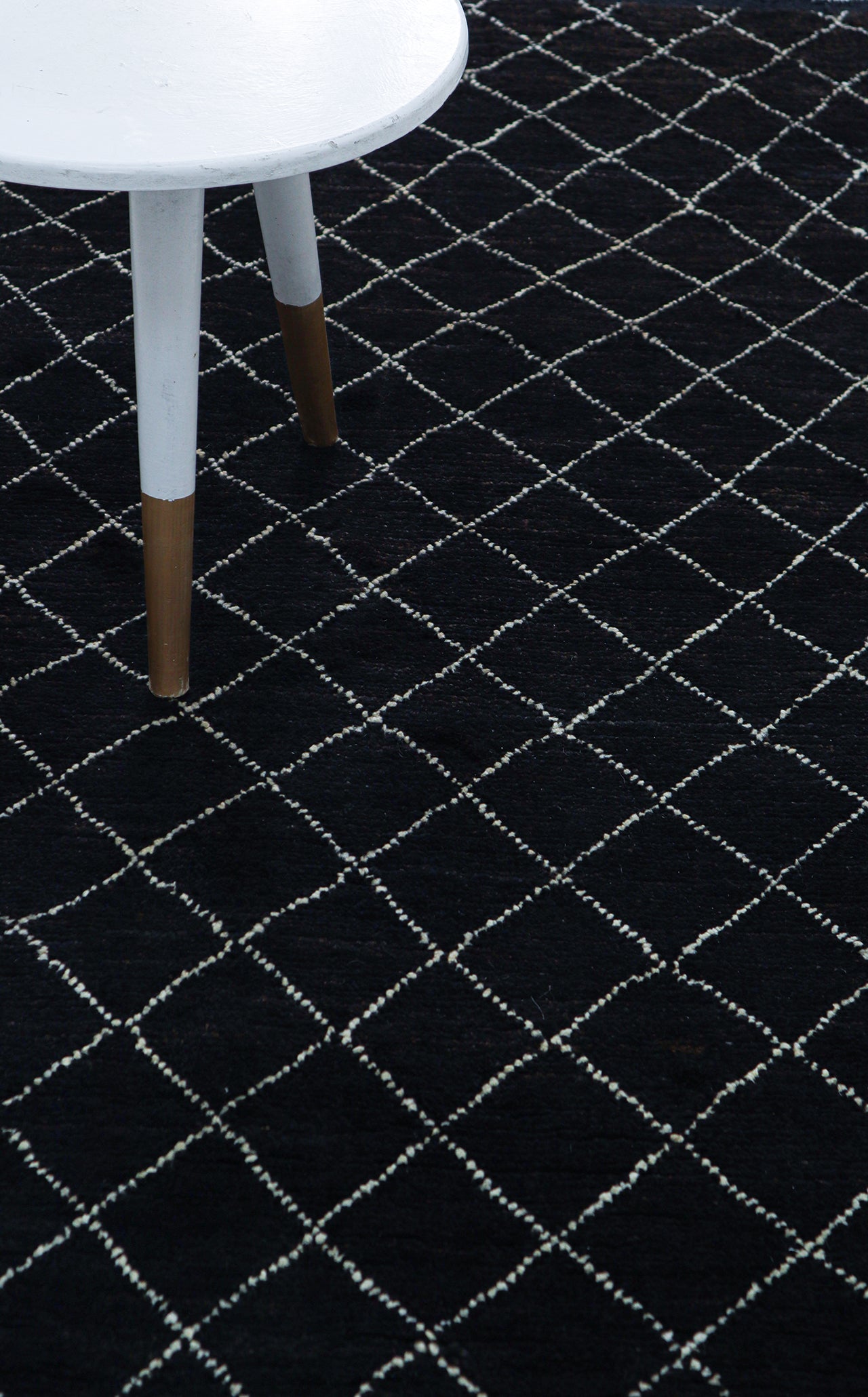 Modern design black Berber style carpet, handmade 177x117cm