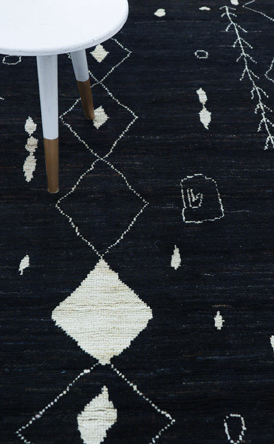 Tappeto design moderno nero stile berbero, fatto a mano 188x125cm - CarpetLiving
