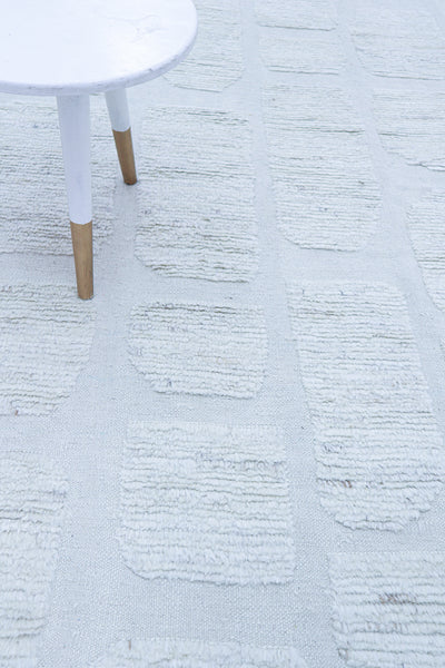 Tappeto design moderno bianco stile berbero, fatto a mano 302x193cm - CarpetLiving