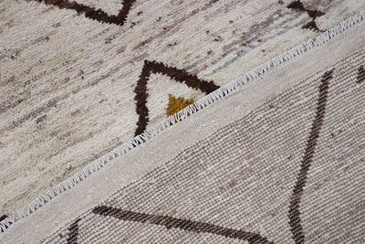 Modern design white Berber style carpet, handmade 212x141cm