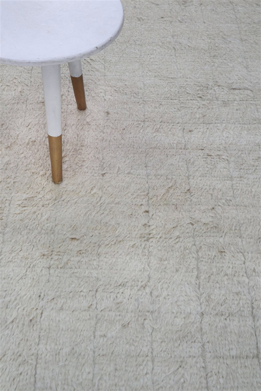 Modern design white Berber style carpet, handmade 306x202cm