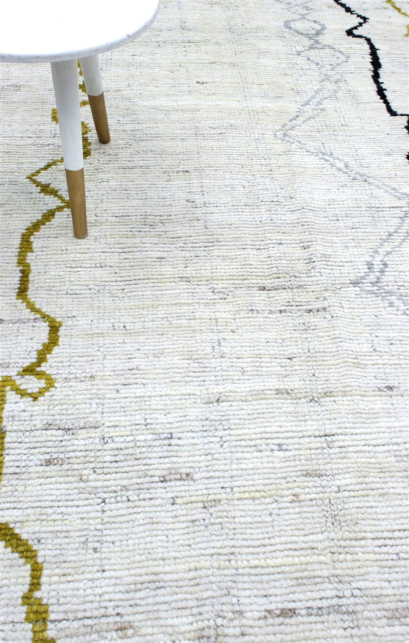 Modern design white Berber style carpet, handmade 210x158cm