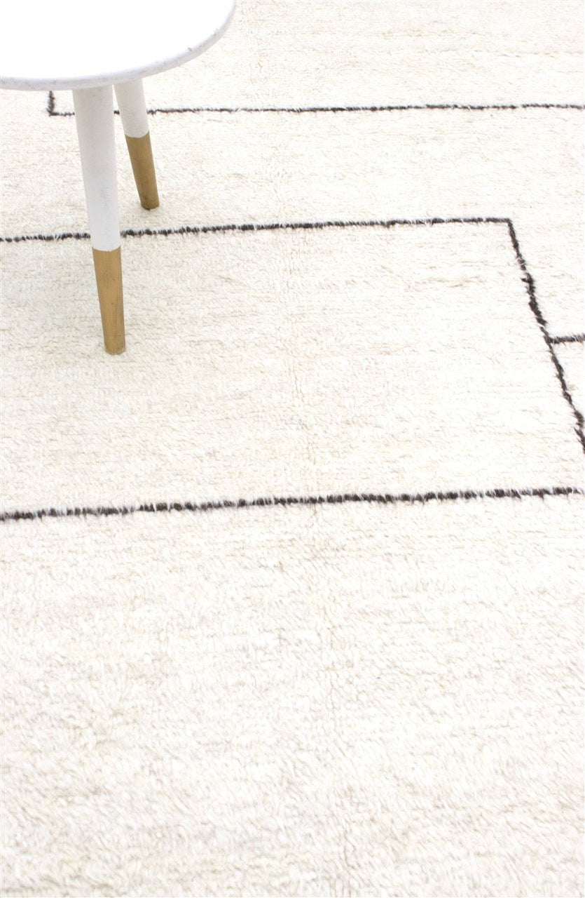 Modern design white Berber style carpet, handmade 306x250cm