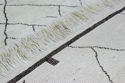 Tappeto design moderno bianco stile berbero, fatto a mano 249x173cm - CarpetLiving