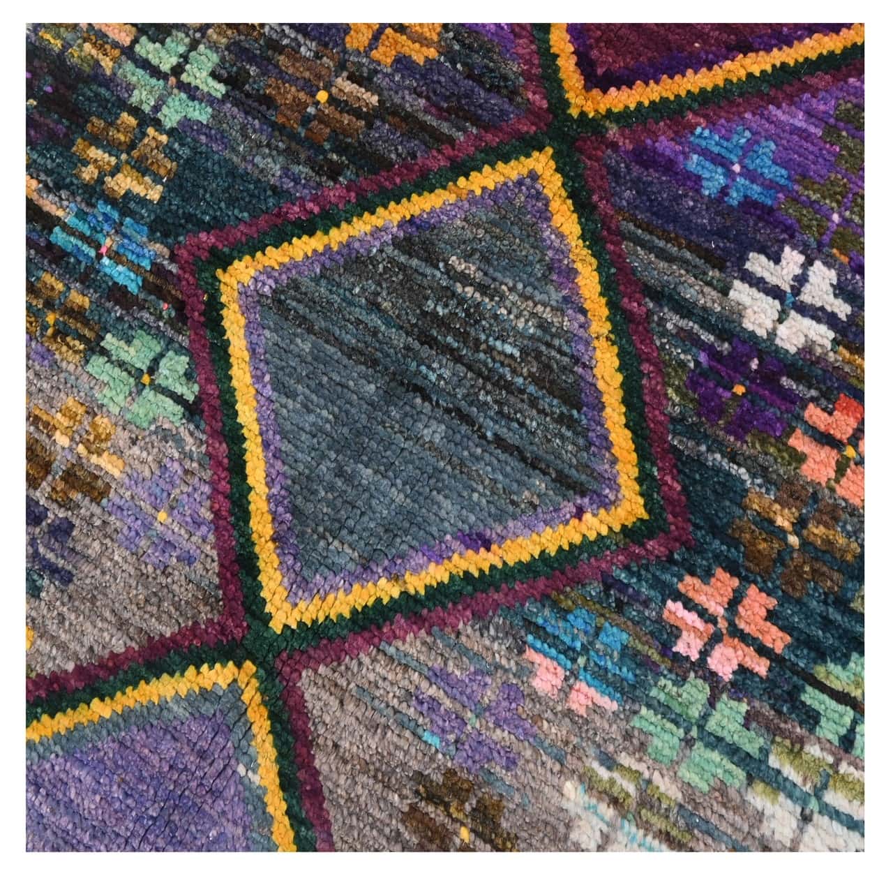 Taimany - Multicolor Tribal Wool Rug - Hand-Knotted 119x73cm