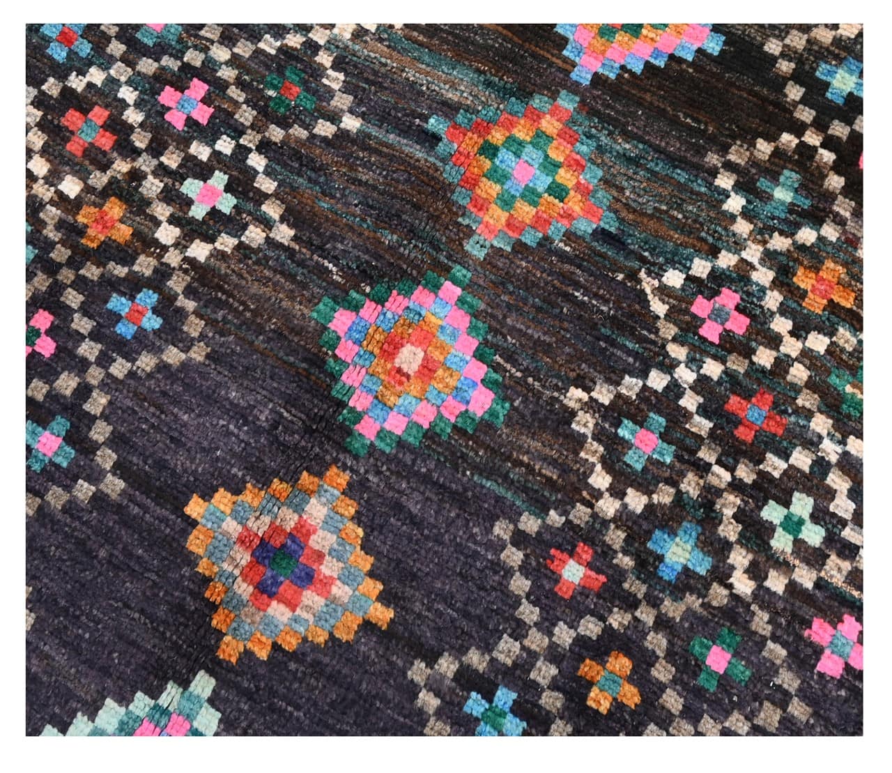 Taimany - Multicolor Tribal Wool Rug - Hand-Knotted 117x83cm
