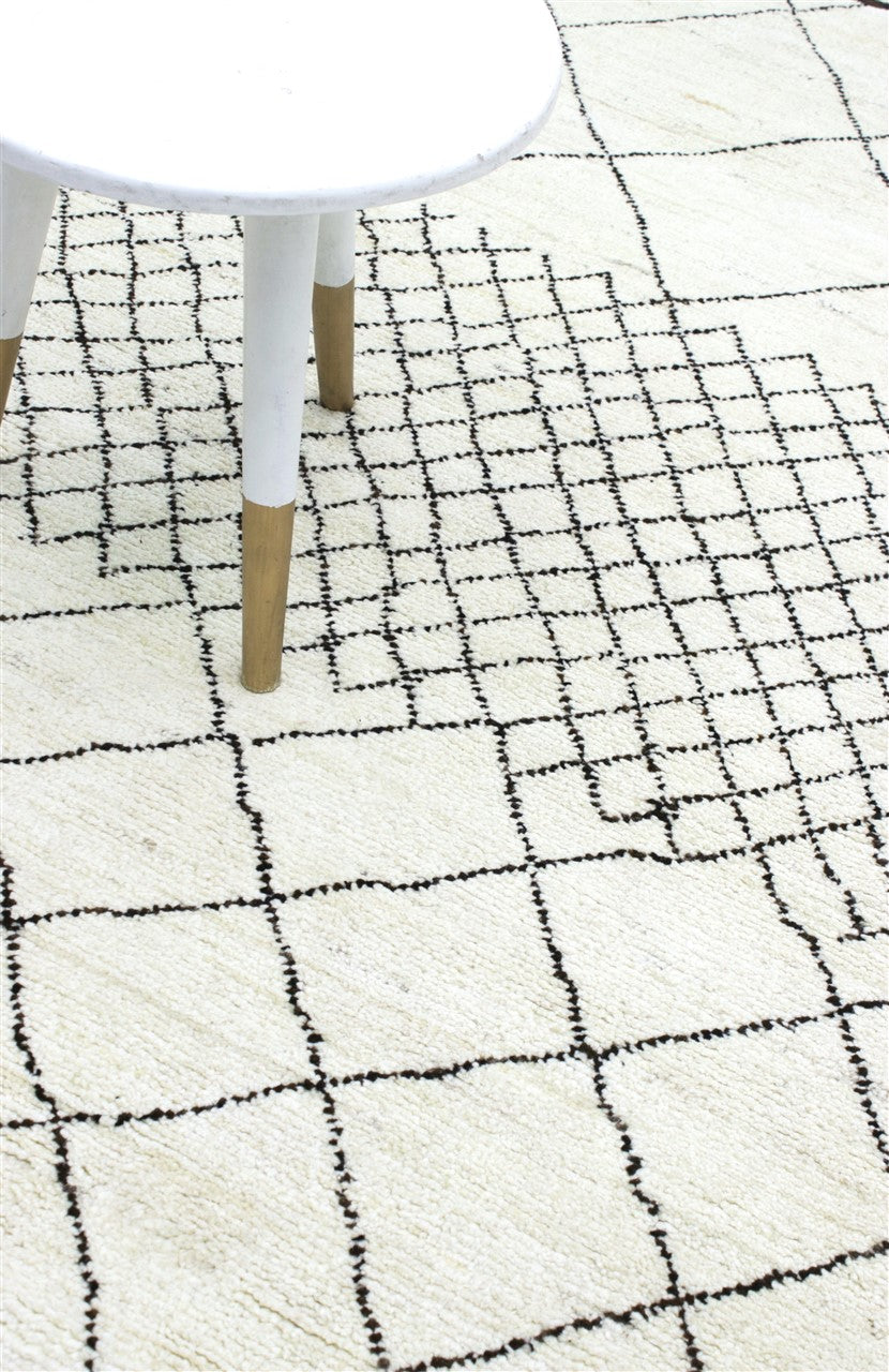 Taimany - Multicolor Tribal Wool Rug - Hand-Knotted 196x140cm