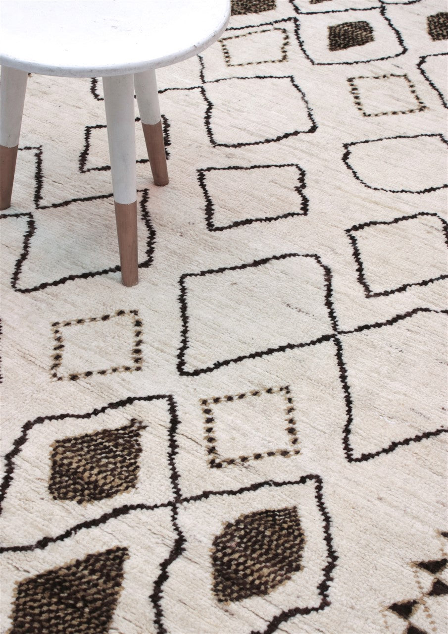Taimany - Multicolor Tribal Wool Rug - Hand-Knotted 204x140cm