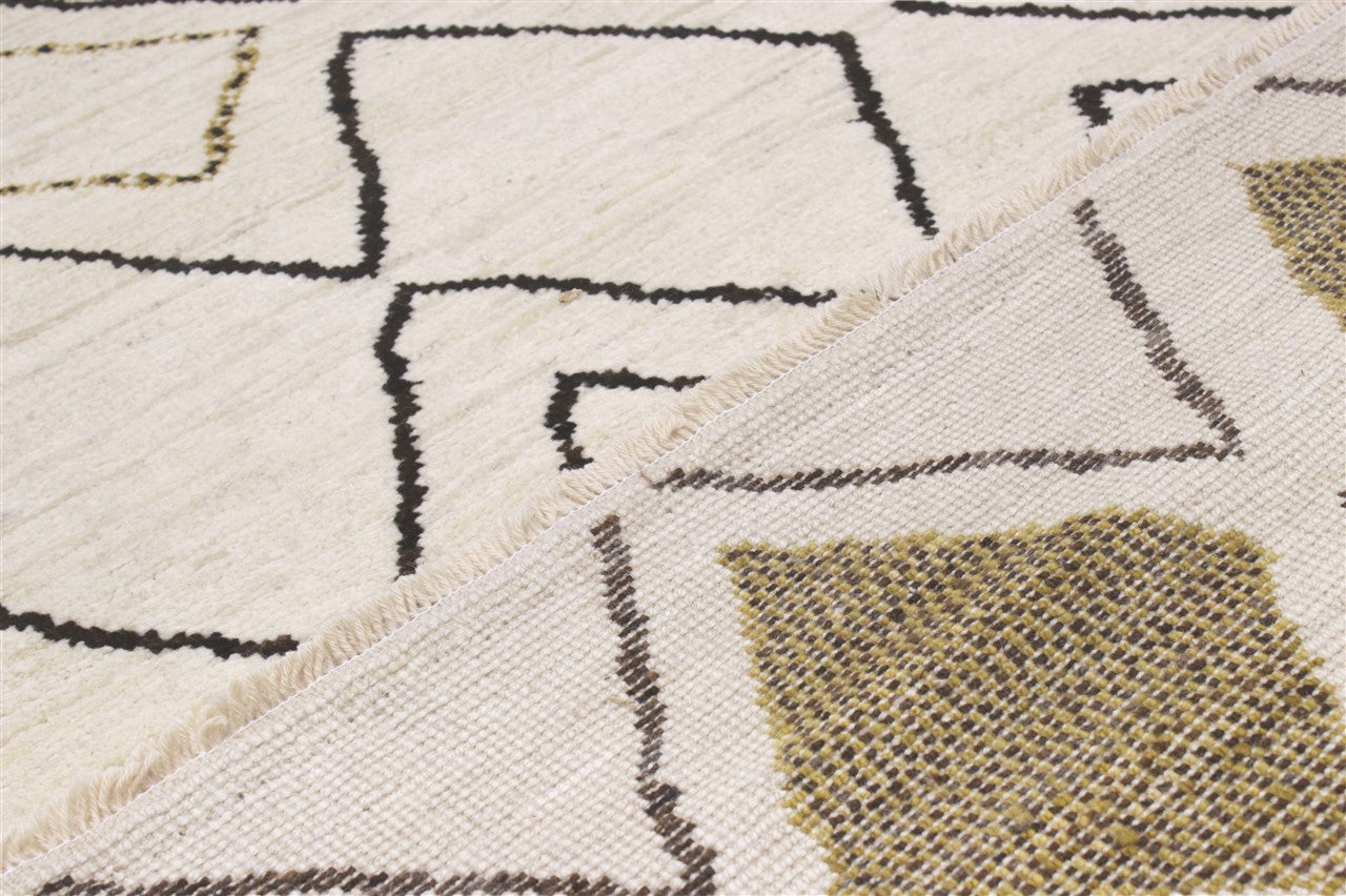 Modern design white Berber style carpet, handmade 240x175cm